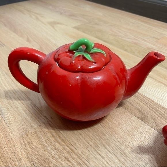 Vintage Tomato The Pantry Parade Tea Pot Creamer Sugar Bowl Set Kitschy MCM - Picture 4 of 14